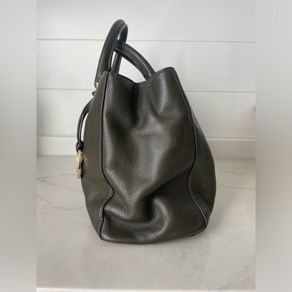 Michael Kors Bag - Picture 3 of 14